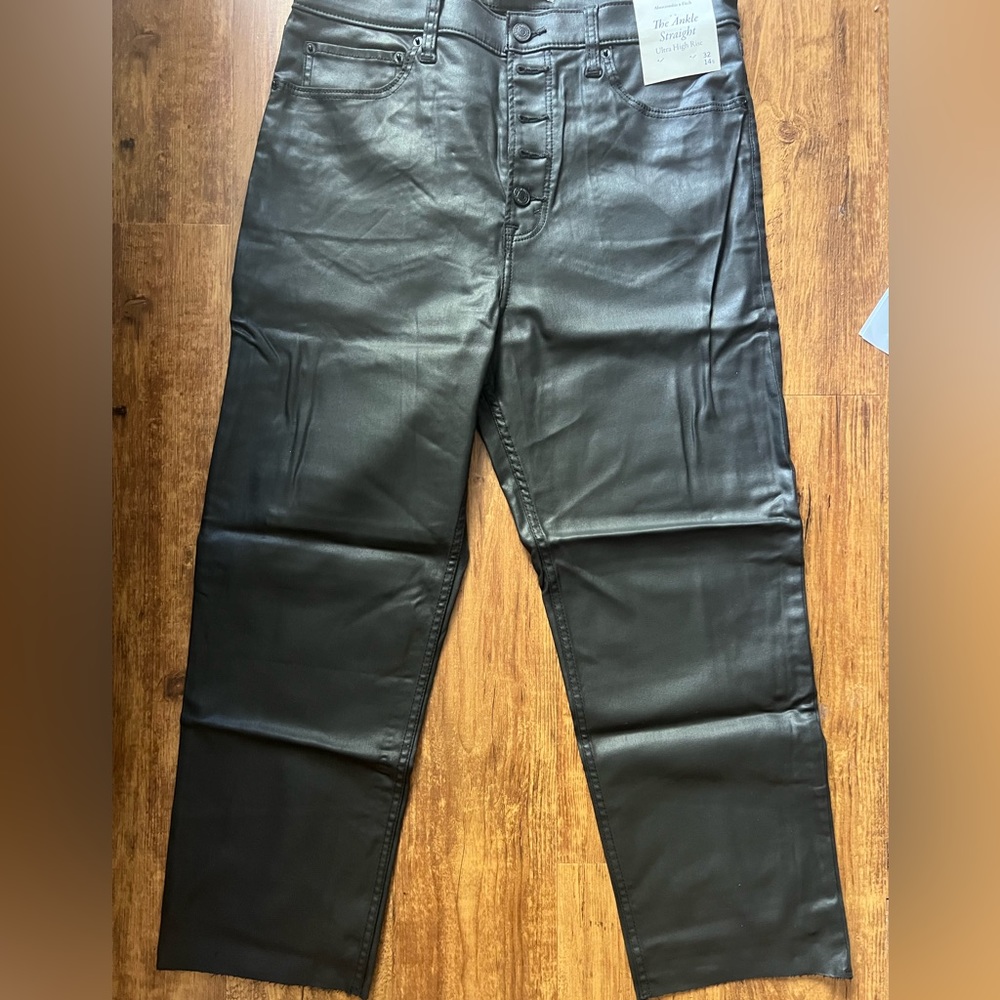 Abercrombie Ultra High Rise Ankle Straight Denim